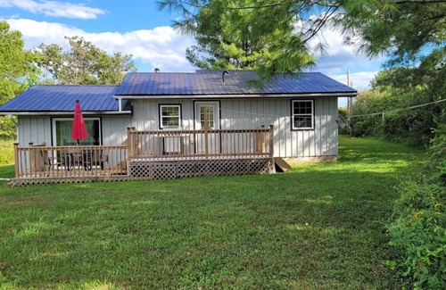 Denniston House | House of Friendship, Connect in a Relaxing Getaway near Red River Gorge
