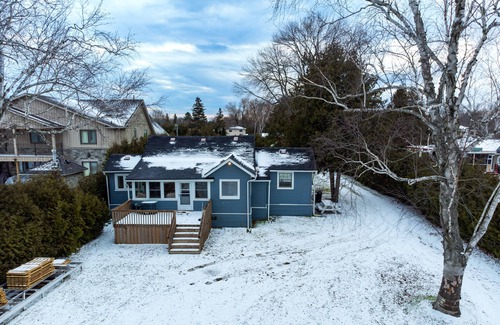 Virginia Cottage | House of happiness!nCozy Waterfront cottage.nSummer & winter lake activities!n
