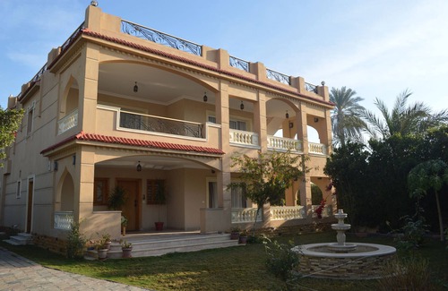 Luxor Villa | House of Hathor - Swiss quality combined with Egyptian spirit