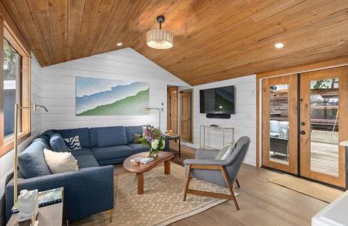 Lodge Hill House | House of Joy-Sleeps 12