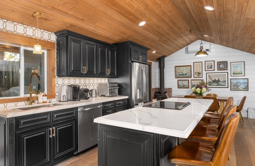 Lodge Hill House | House of Joy-Sleeps 12