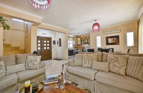 Corfu House | House of Margaritas Agios Prokopios Corfu