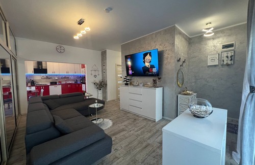 Vanatori Villa | House of Roses An Oasis of Charm in Galati