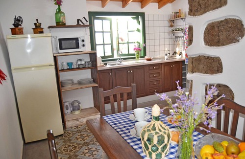 La Guancha House | House of S. XX newly renovated. Ideal for hiking. Quiet zone.