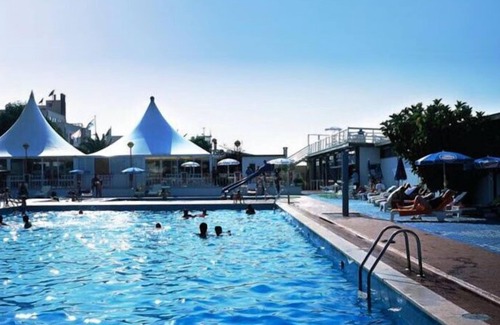 Barra Villa | ---- House of Stripes ----