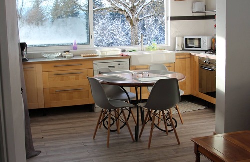 Echallon House | House of the cornua 5min from Lake Genin