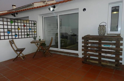 Moura Cottage | House of the Sickles