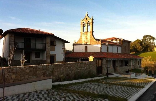 Prado House | House of Village House of Isidoro