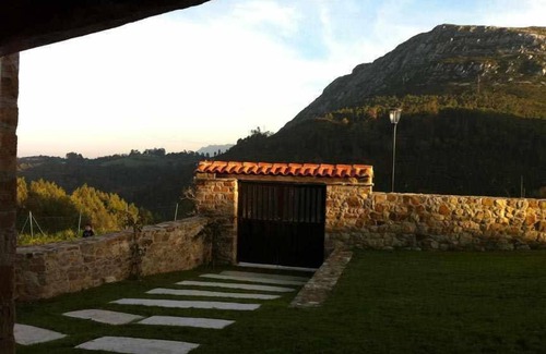 Prado House | House of Village House of Isidoro