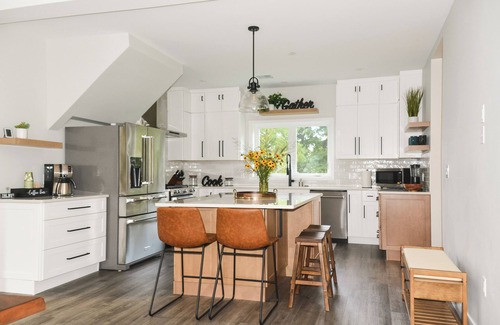 Marlborough Apartment | House on Church - Newly renovated, bright apartment with huge yard