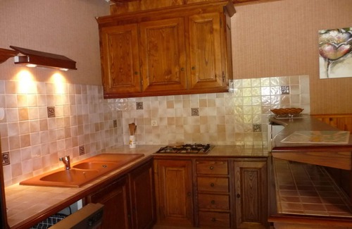 Sainte-Enimie House | House on the banks of the Tarn in Ste-Enimie in the Gorges du Tarn