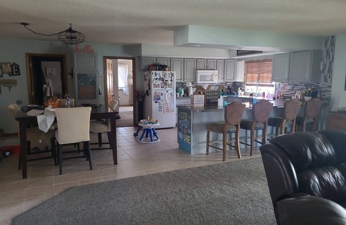 Montezuma House | HOUSE ON Grand Lake St. Marys, on Montezuma Bay channel. Boat rides optional