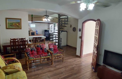 Itanhaem House | House on Itanhaem beach 280m from the sand with swimming pool.
