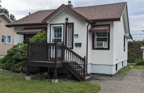 Thunder Bay House | House on Kenogami Ave, home away from home.