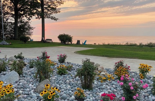 Lake City House | House on Lake Erie Bluff! Gorgeous lakefront view with spectacular sunsets!
