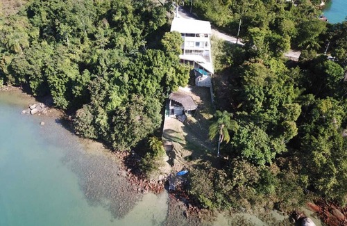Biscaia House | House on land with ocean, whales and turtle beaches kayaks and sailboat option