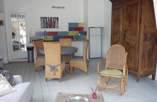 Aix-en-Provence House | House on large property with pool