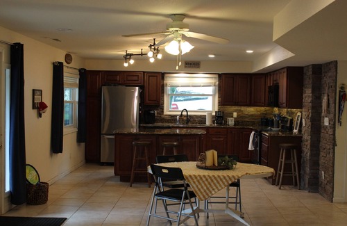 Camdenton House | House - On quiet cove at the LAKE- Sleeps 10 - 5 BR/5BA