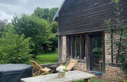 Bacqueville-en-Caux House | House on the river - close to the sea - dogs welcome-