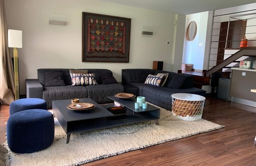 Cebreros House | house on the banks of the San Juan reservoir