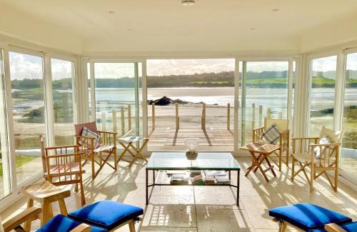 Caergeiliog House | House on the Beach