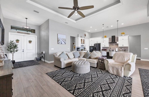 Edgewater House | House on the Harbor Private Pool+Spa on Canal