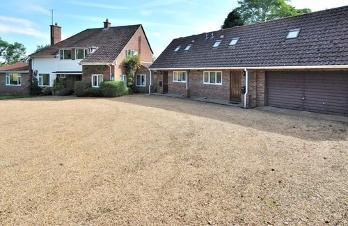 Ringstead Bed & Breakfast | House On The Hill B&B