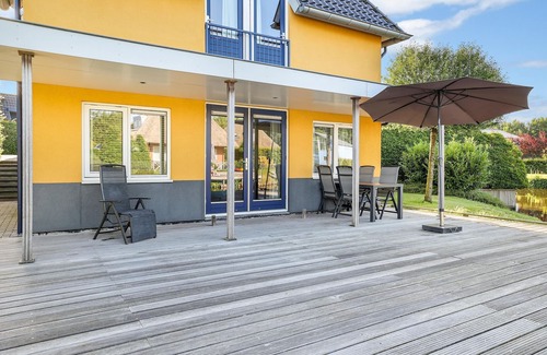 Midlaren House | House on the water, near the Zuidlaardermeer