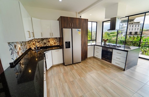 Pereira Villa | House or villa in Pereira near the airport for up to 20 people 5 bedrooms