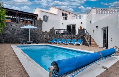 Tias Ski Chalet | House Paradise View - Private Pool, Jacuzzi, Air-con and BBQ By Lanzarote Vacation Homes