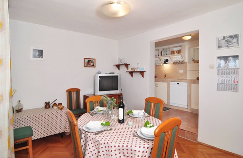 Veliki Drvenik House | House Paronda 50 meters from crystal clean sea, family and Eco friendly house