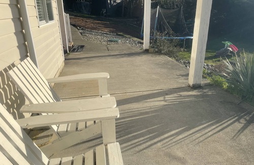 Comox House | House private mountain ocean view one acre 2 bedrooms