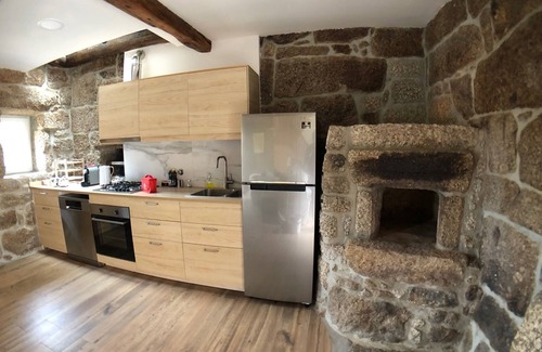 Casteloes Cottage | House Forno - Roof Houses