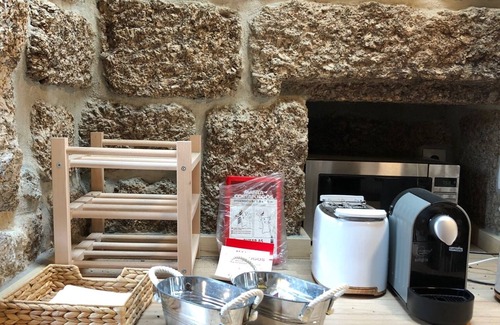 Casteloes Cottage | House Forno - Roof Houses