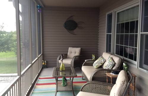 Van Dyne House | House rental for EAA