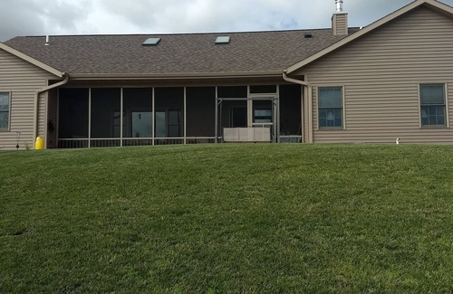 Van Dyne House | House rental for EAA