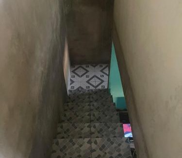 Salvador House | House Rian