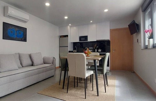 Monserrate House | House River Sea