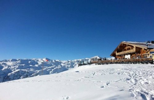 Emberg Apartment | House Sabrina -Garconniere! Only 300m from the Hochzillertal/Kaltenbach valley run!