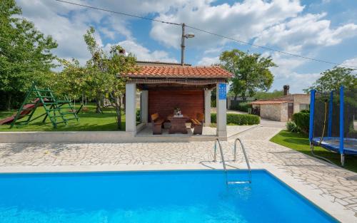 Lindar Villa | House Semy with private pool
