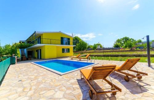 Primorski Dolac House | House Simani