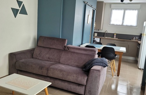 Saint-Hilaire-de-Riez House | House sleeps 4, 600 m from sea and beach. WIFI Bed linen and towels. 2 🚲