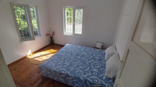 Prilep House | House Sleeps 6-Garden-FreeParking-Bbq-Patio