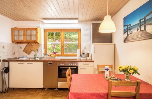 Bermatingen Apartment | House "Sonnenschein Gartentraum" with Garden, Terrace and Wi-Fi