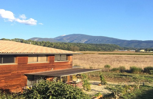 Crestet House | House & Studio for 6 - 8 travellers with views of Mont Ventoux