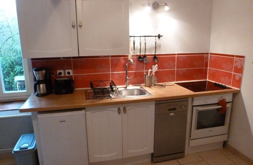 Moutiers-en-Puisaye House | House surveying 3km from GUEDELON