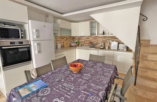 Guerrevieille House | House T3 - 4/5 people - Sea view - Air conditioning - Wifi - Close to the beach - Grimaud