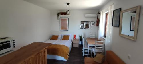 Strigova House | House Thara Studio Apartments