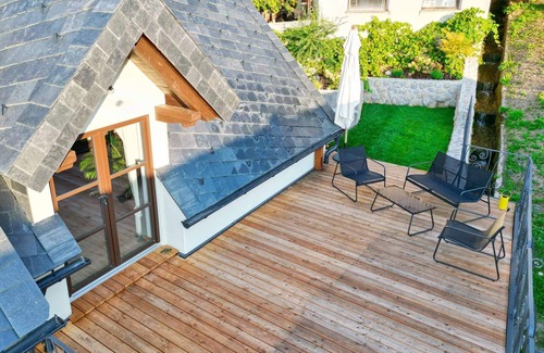 Zasip House | House Tinka Bled with a terrace & sauna
