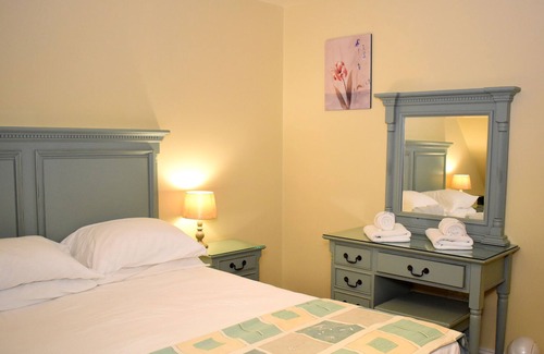 Bodyke House | House-Traditional-Private Bathroom-Pet Friendly